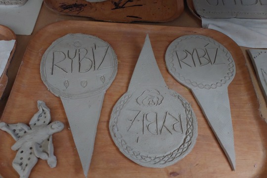 Brigáda s rodiči - tvoříme z keramické hlíny  1