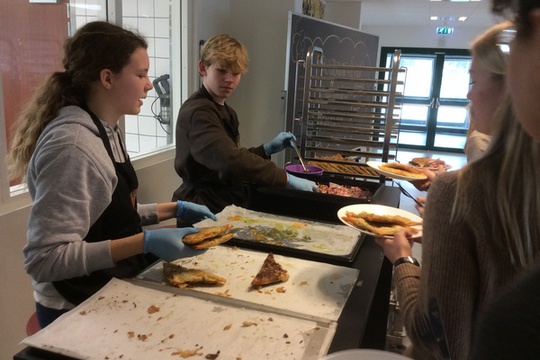 Jak se žáci učí o jídle v Nymarkskolen v dánském Svendborgu 1