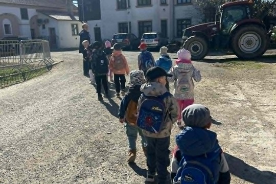 Třída Sluníček na výletě za poznáním i chutí Třída Sluníček na výletě za poznáním i chutí 1
