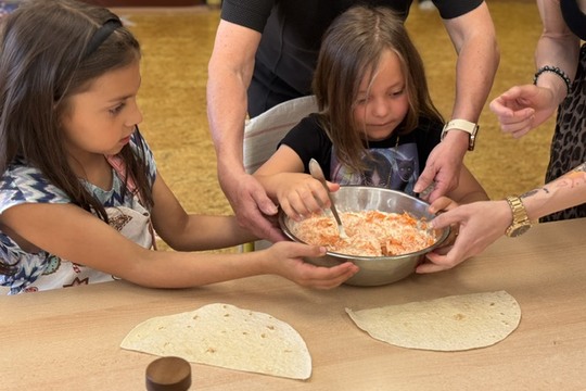 Pomazánková slavnost plná chutí a šikovných rukou Pomazánková slavnost plná chutí a šikovných rukou 1