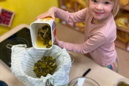 Pampeliškové slunce na lžičce od Sluníček 1