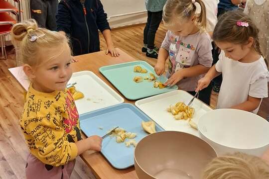 Jak se naše hrušky proměnily v povidla Jak se naše hrušky proměnily v povidla 1