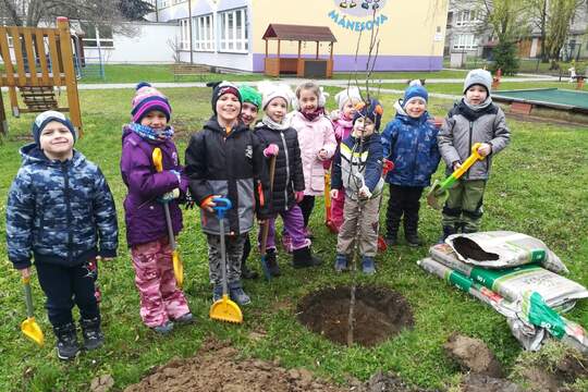 Jak jsme slavili DEN ZEMĚ v MŠ Mánesova KROMĚŘÍŽ 1