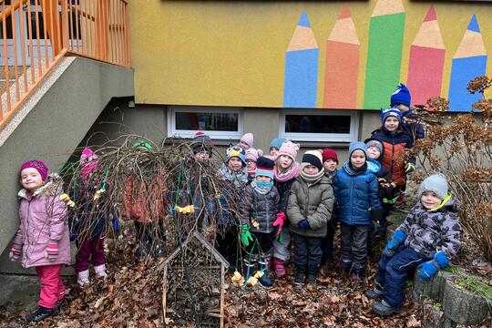Pomáháme ptáčkům přečkat zimu 2 Pomáháme ptáčkům přečkat zimu 2 1