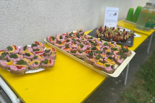 Piknik na školní zahradě a "Na silnici bezpečně" 1