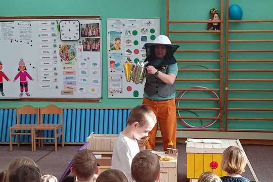 Včelky u medvídků 1