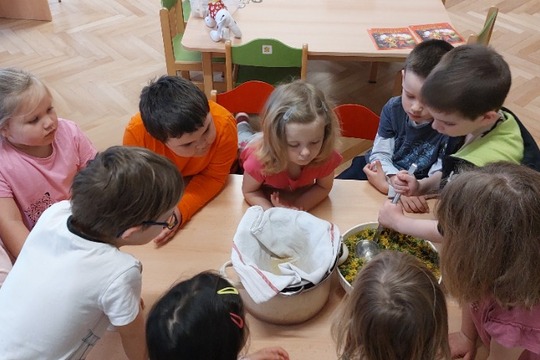 Pampeliškový med 1