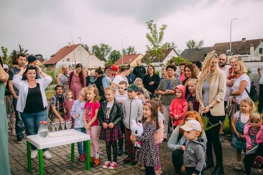 Slavnostní otevření "Jedlé školní zahrady" 1