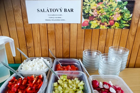 Salátový bar 1