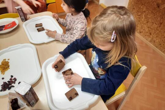 Veverky z MŠ Dukelských hrdinů - Perníkové chaloupky 1