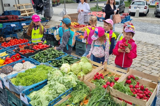 Ježečci z MŠ Soběchleby - Farmářské trhy 1