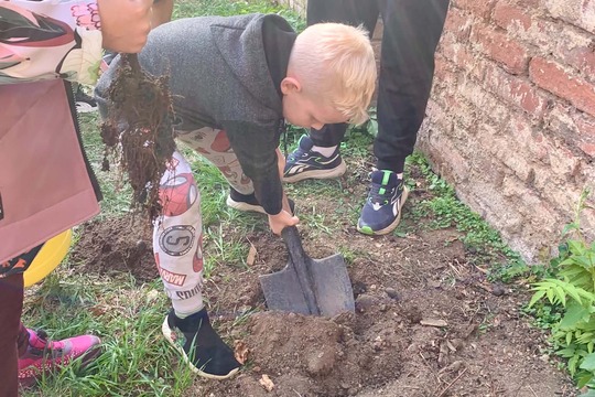 Společně jsme zasadili něco pro budoucnost! Společně jsme zasadili něco pro budoucnost! 1