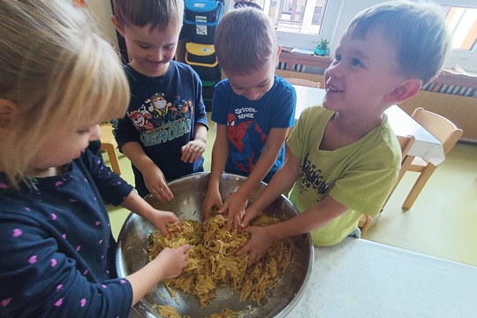 Pečení bramboráku Pečení bramboráku 1