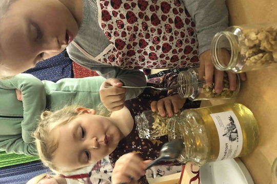 Cesta za tajemstvím babiččiny kuchyně: PODZIM co zahřeje a uzdraví Cesta za tajemstvím babiččiny kuchyně: PODZIM co zahřeje a uzdraví 1