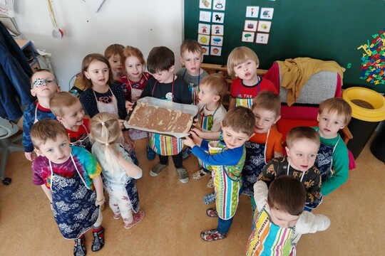 Moučník s čokoládovou polevou u Mravenečků  1