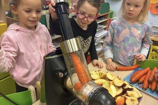 Spolupráce s rodiči – mrkvový den ve třídě Spolupráce s rodiči – mrkvový den ve třídě 1
