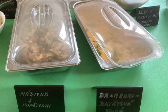 Den otevřených dveři spojený s Jarmarkem a ochutnávkou školní kuchyně Den otevřených dveři spojený s Jarmarkem a ochutnávkou školní kuchyně 1