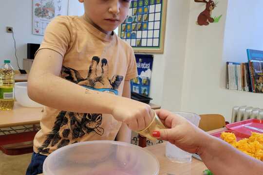 Halloweenské vaření a pečení v 1. a 2. ročníku 1