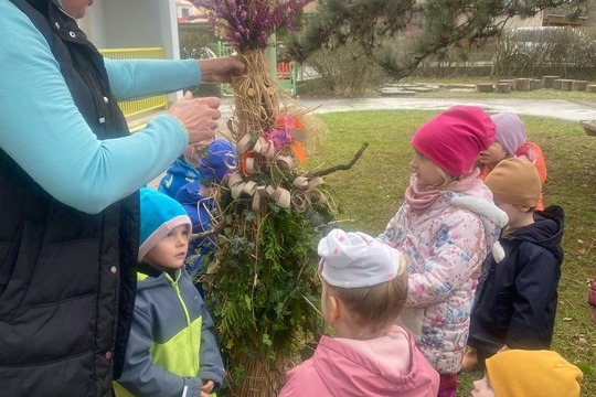 Příprava zahrady na jaro, vynášení Morany 1