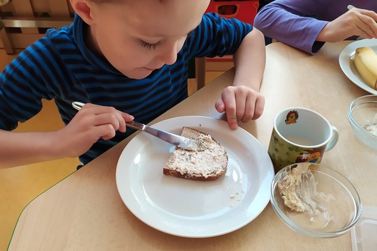Umíchat, namazat a sníst 1