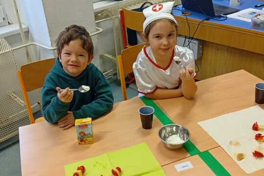 Objevujeme nové chutě s 1.B! Objevujeme nové chutě s 1.B! 1