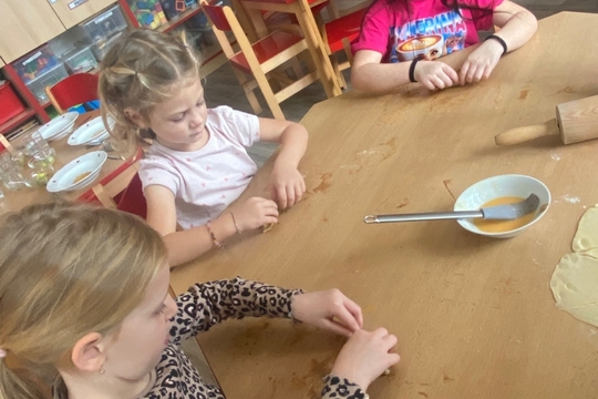 Motýlci z MŠ Kollárova - Svatomartinské rohlíčky Motýlci z MŠ Kollárova - Svatomartinské rohlíčky 1