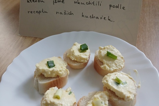 Barevné pokusy a vaječná pomazánka 1
