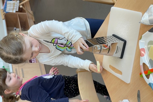 Pomazánky z rukou dětí 1