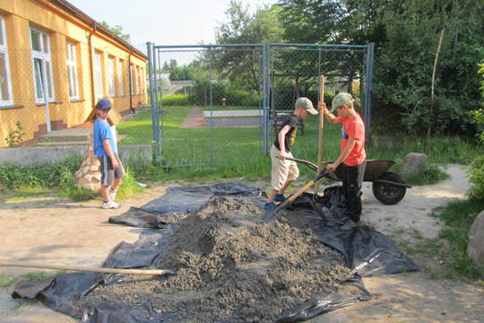 Stavba venkovní pece - projekt 3. třídy 1