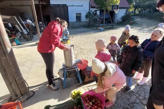 Podzim plný chutí, objevování a společných zážitků Podzim plný chutí, objevování a společných zážitků 1