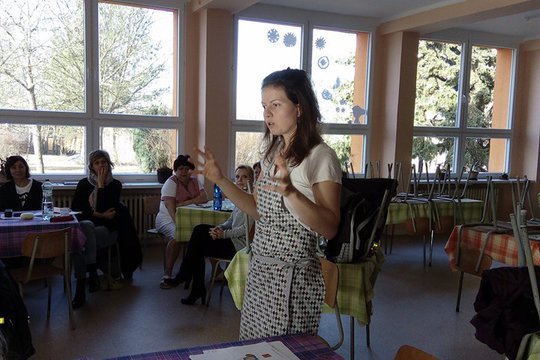 Cyklus praktických seminářů pro pracovníky školních kuchyní na Lounsku odstartoval v ZŠ Přemyslovců 1
