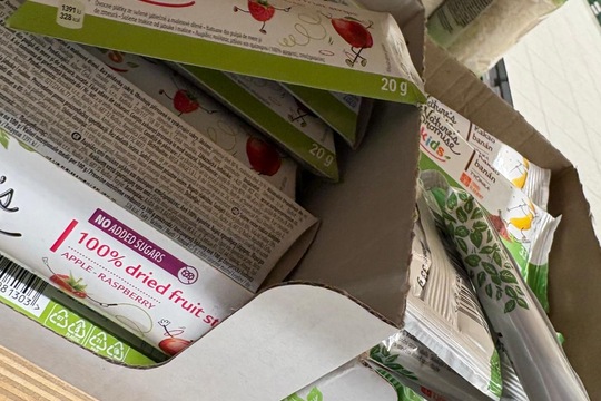 Děti si svačinu kupují 1