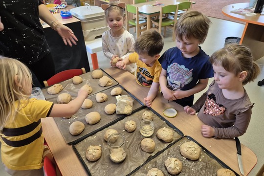 Žluté úterý ve znamení mazanců Žluté úterý ve znamení mazanců 1