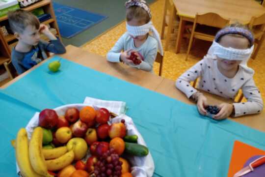 Poznáváme a ochutnáváme ovoce a zeleninu 1