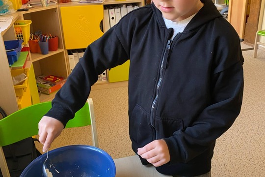 Včeličky připravily vajíčkovou pomazánku  1