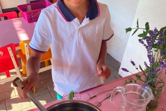 Společně na dálku: Domácí ovocná limonáda plná letních chutí 1