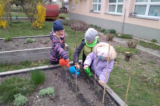 Jarní práce na zahrádce v plném proudu 1