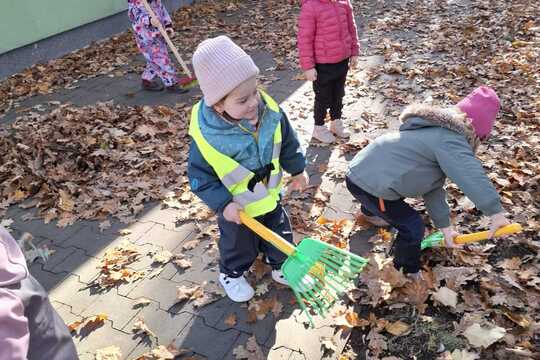 PODZIM KOLEM NÁS PODZIM KOLEM NÁS 1
