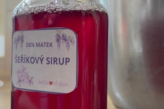 Šeříkový sirup jako dárek Šeříkový sirup jako dárek 1