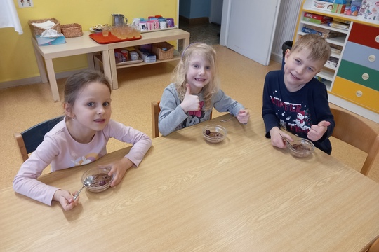 Mléko, kráva a čokoládový pudink 1
