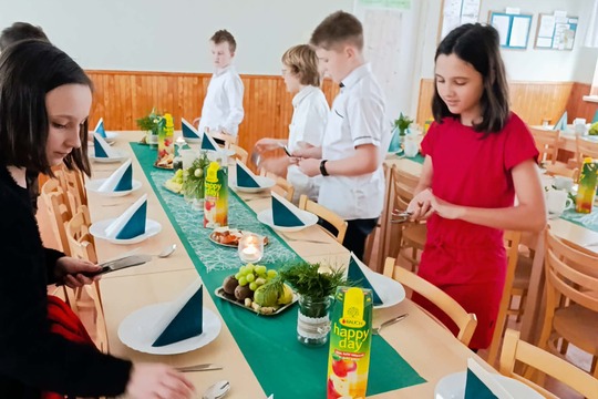 Sváteční vánoční tabule 1