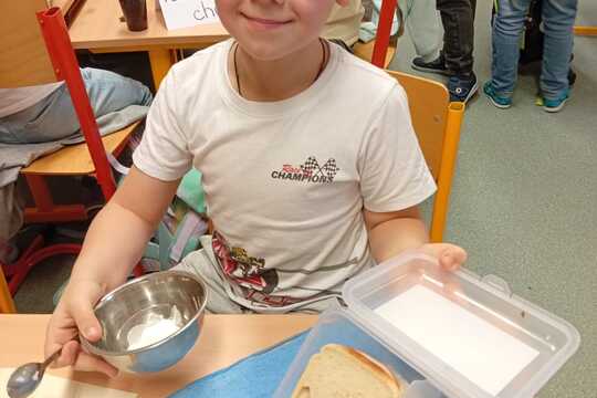 Objevujeme nové chutě s 1.B! Objevujeme nové chutě s 1.B! 1