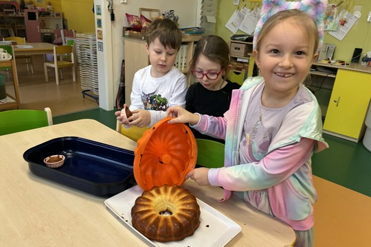 Pečeme pro babičku z pohádky 1