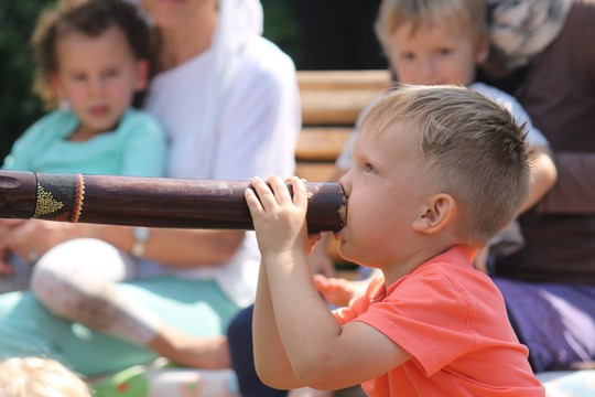 Muzikoterapeutická pohádka na zahradě Lesokruhu 1