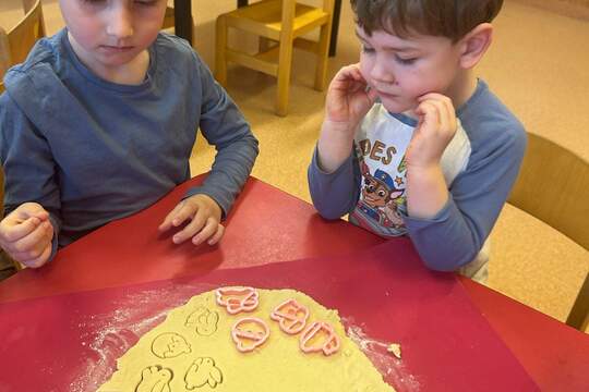 Velikonoční pečení sušenek 1