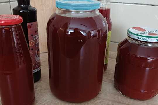 Domácí limonáda z červené řepy Domácí limonáda z červené řepy 1
