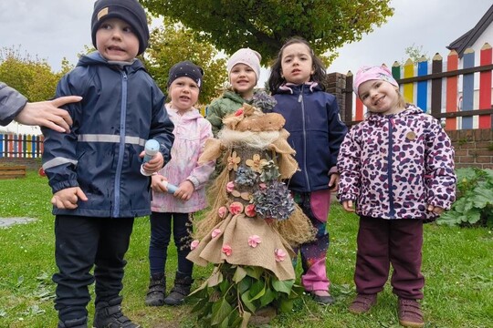 JARO na školní ZAHRÁDCE  1