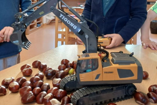 Říjen ve znamení přírodnin a hrachu - 41. týden v MŠ Na Pěšinách Říjen ve znamení přírodnin a hrachu - 41. týden v MŠ Na Pěšinách 1