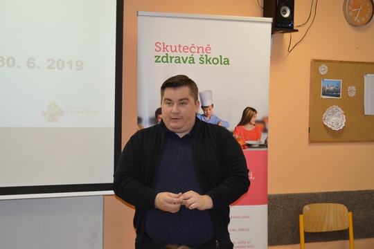 V rámci projektu "Lepší systém stravování pro mládež" diskutovali žáci dvou středních škol v Hradci Králové 1