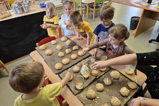 Žluté úterý ve znamení mazanců Žluté úterý ve znamení mazanců 1